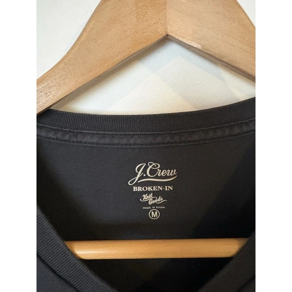 J Crew Men’s Dark Gray V Neck Broken In T Shirt Size Med
